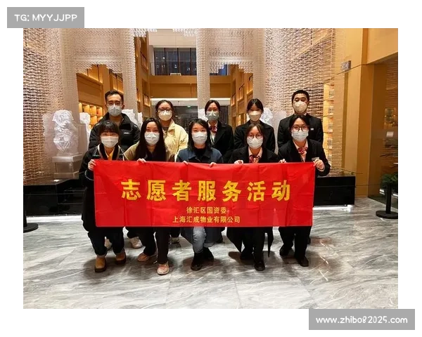 十堰U系列赛志愿者提供双语服务广受好评展现热情与专业风采 十堰U系列赛志愿者提供双语服务广受好评展现热情与专业风采